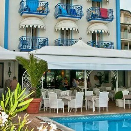 Plaza Esplanade Hotel